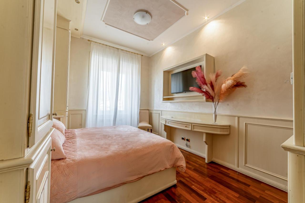 Downtown Luxury B&B - Termini Train Station Rome Buitenkant foto
