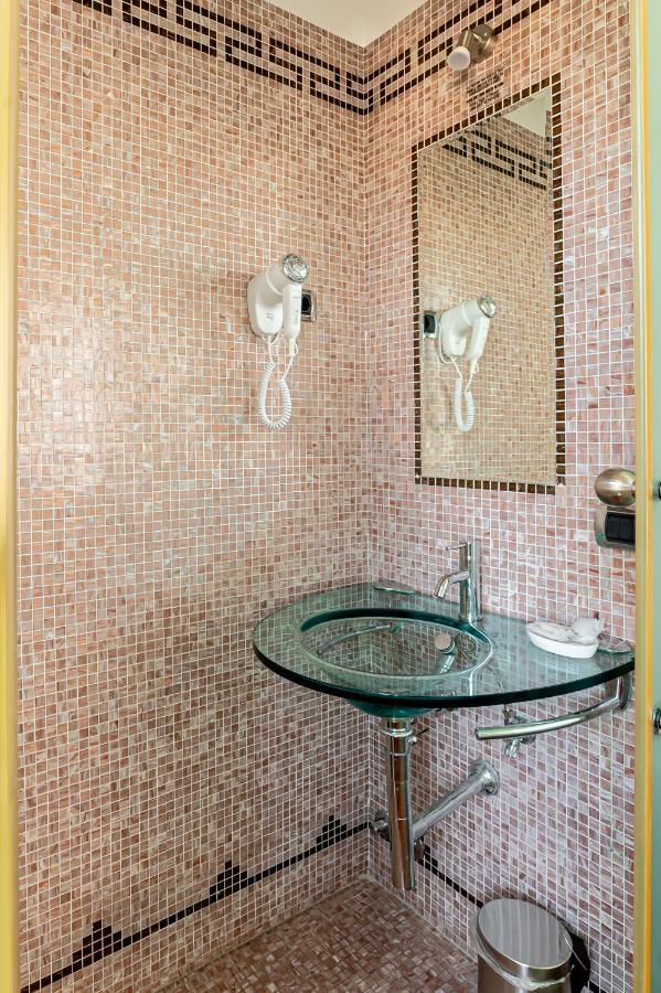 Downtown Luxury B&B - Termini Train Station Rome Buitenkant foto